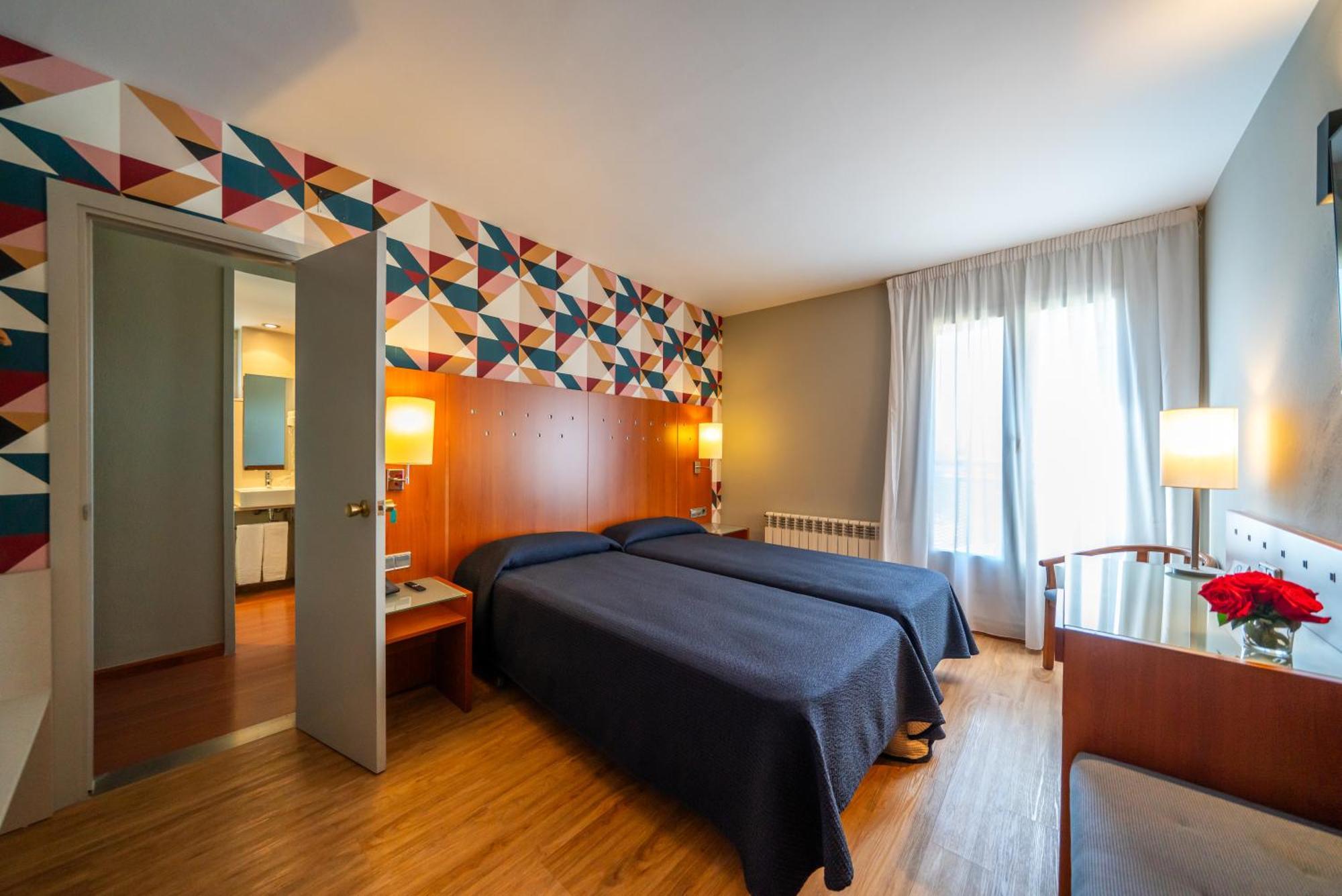 Hotel J. Balmes Vic Eksteriør billede