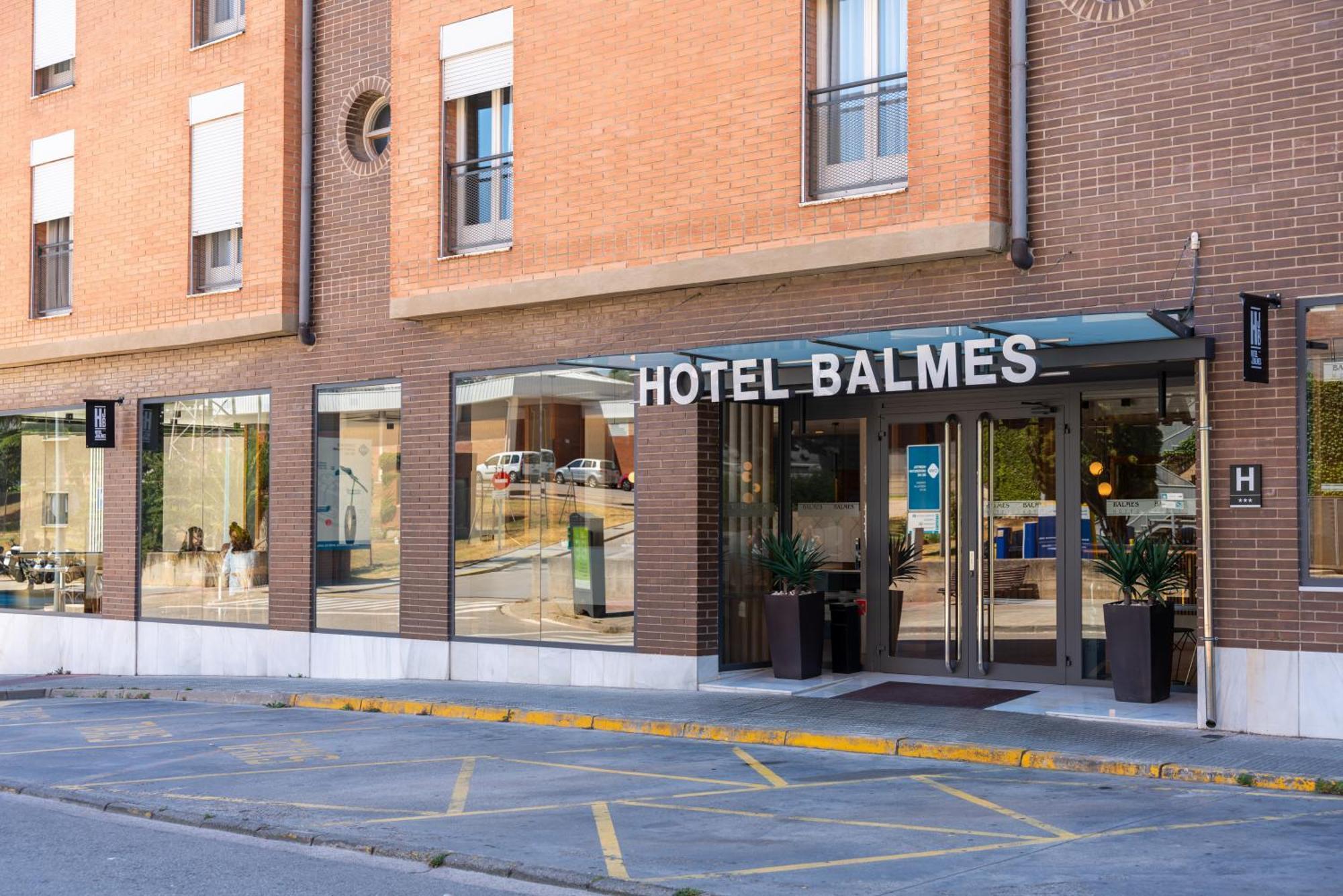 Hotel J. Balmes Vic Eksteriør billede
